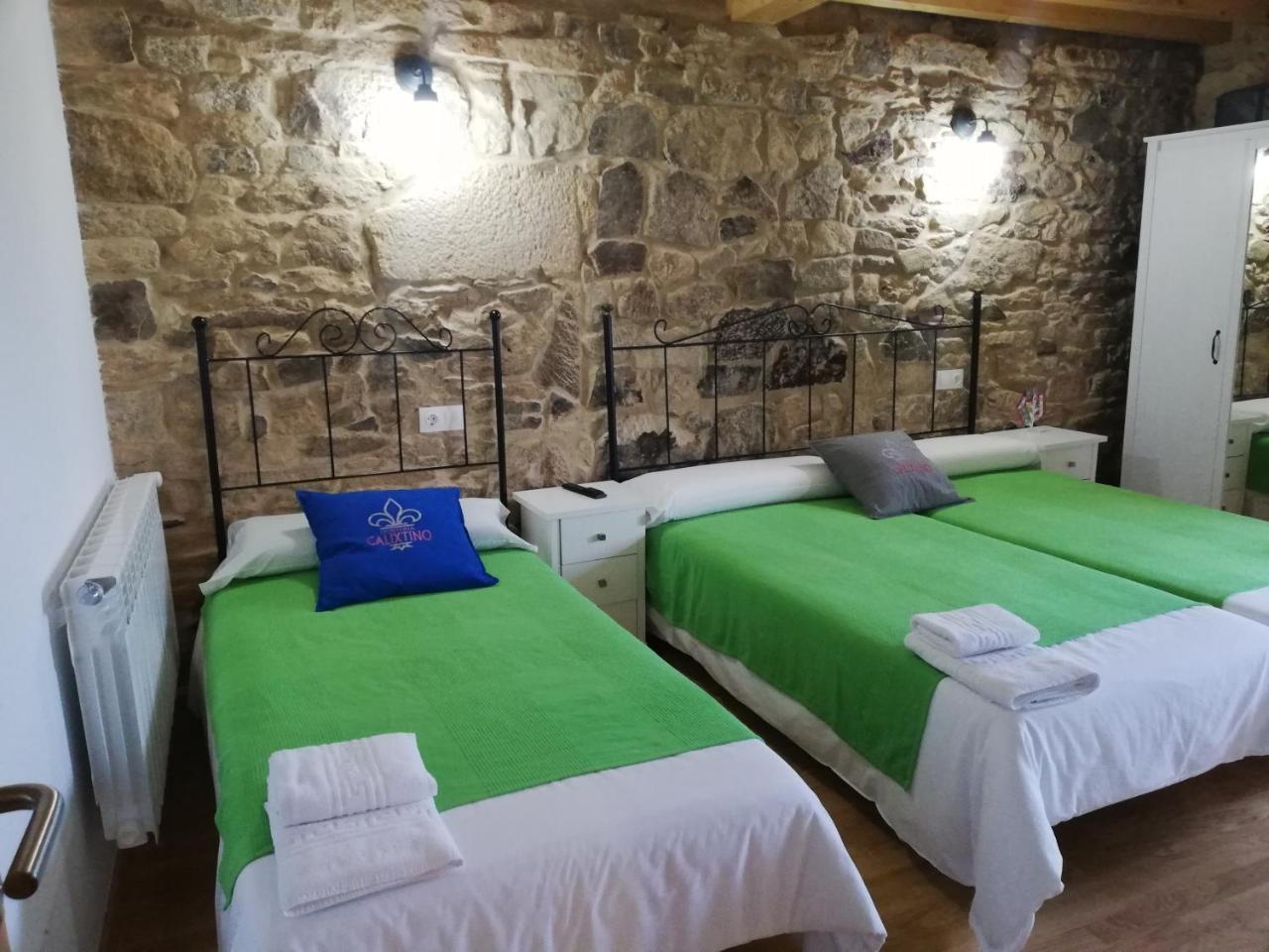 Hosteria Calixtino Palas de Rei Exterior foto